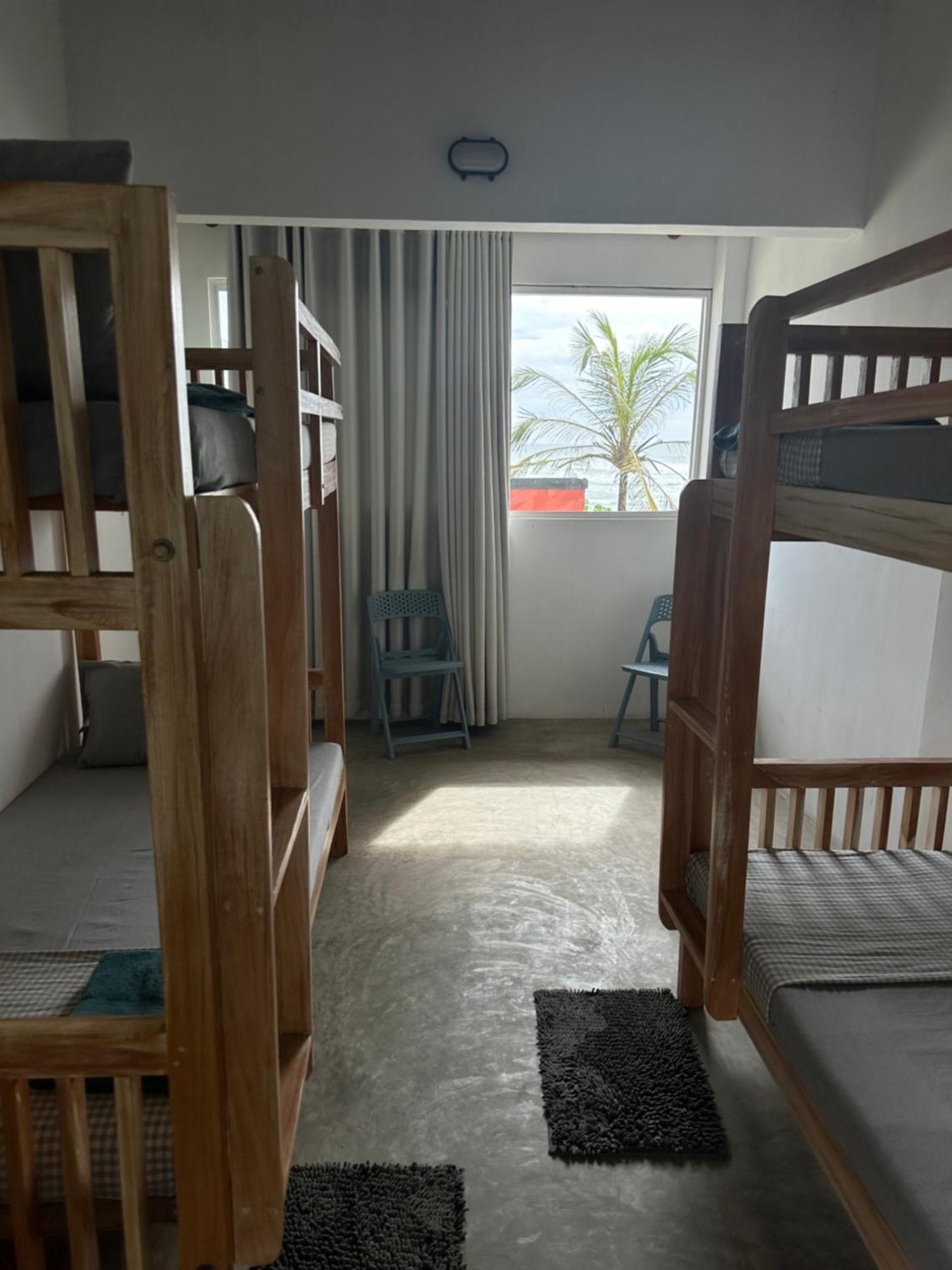 Dip N Doze Hostel Ahangama Luaran gambar